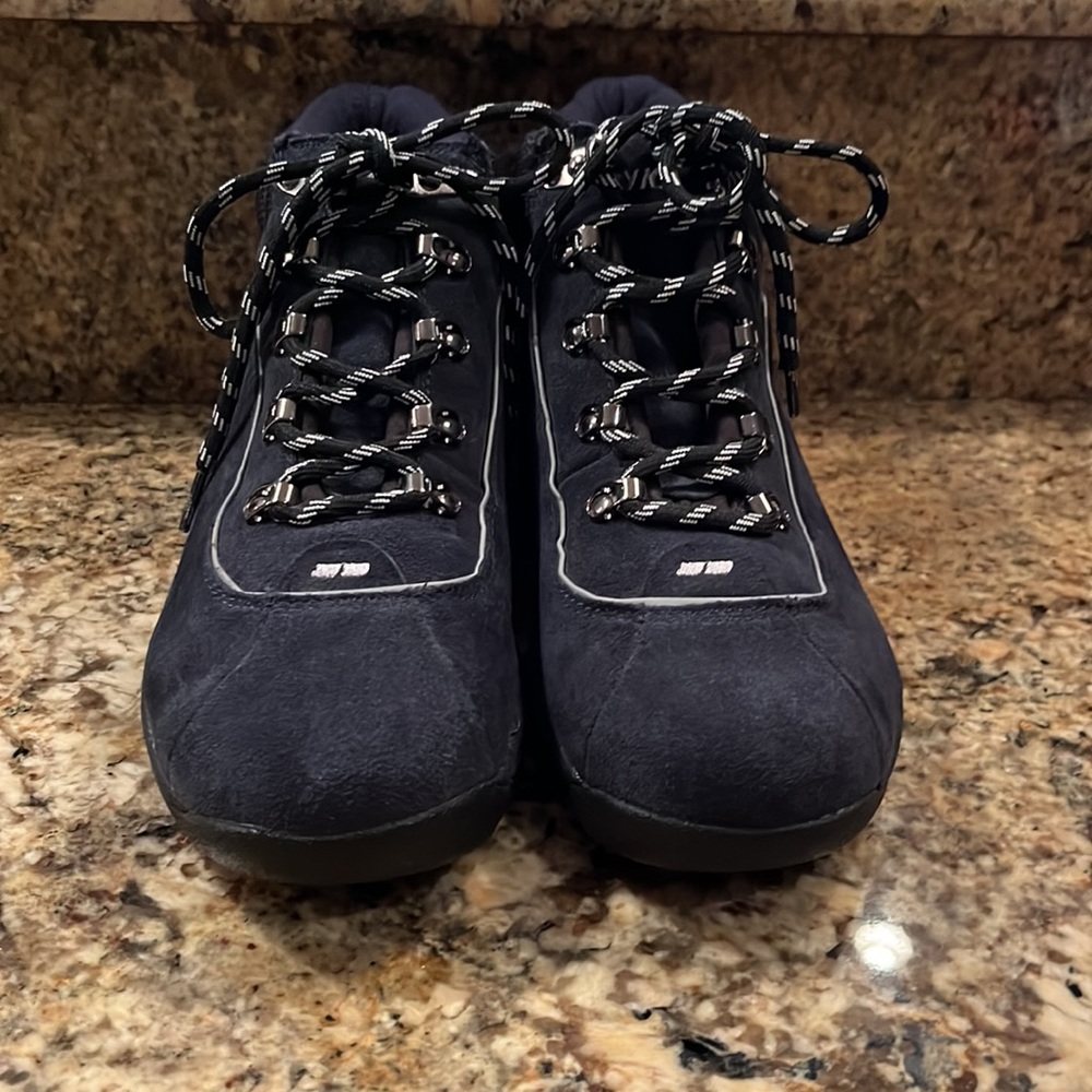 NWOT Ryka Women’s Terrain Ghillie Hiking Boot